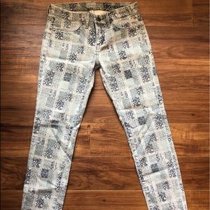 Blank NYC - skinny jeans, new condition.